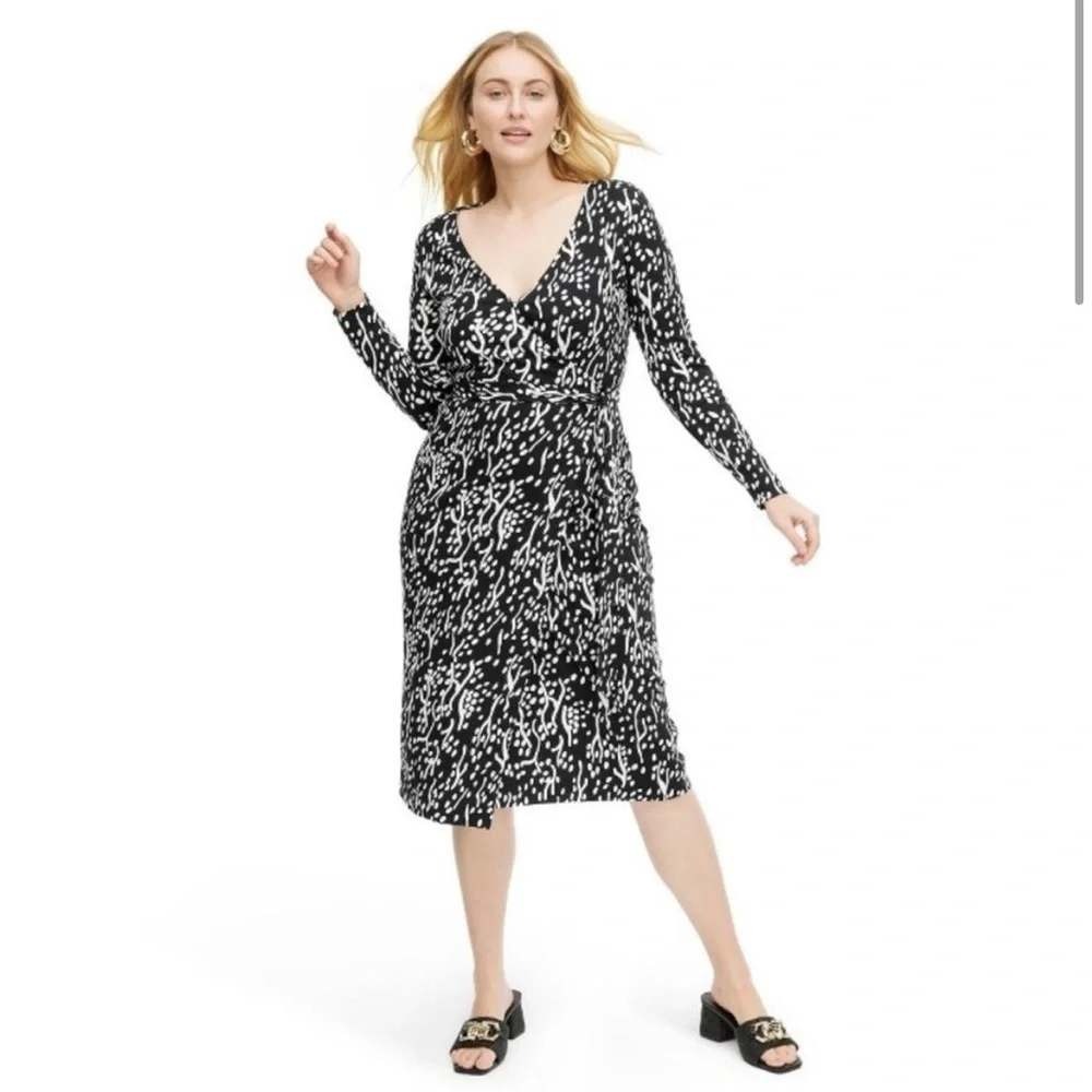 Diane von Furstenberg Wrap Dress Women L Black White Abstract Long Sleeve Midi
